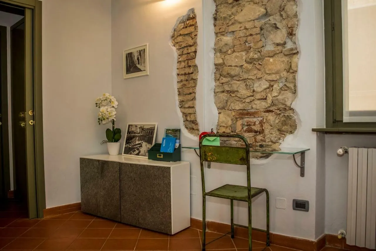 Goccia Di Lago Desenzano del Garda Apartment