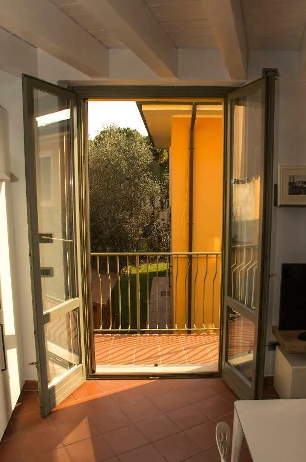 Goccia Di Lago Desenzano del Garda 0*,