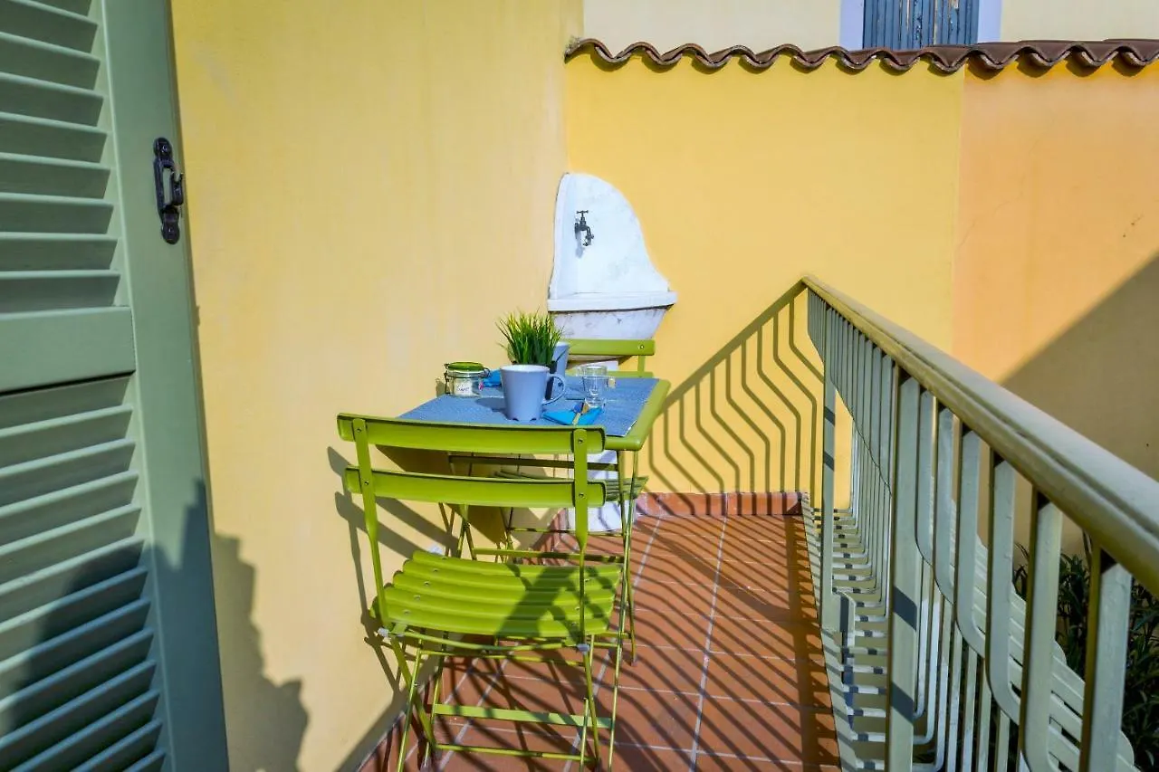 Apartment Goccia Di Lago Desenzano del Garda Italy